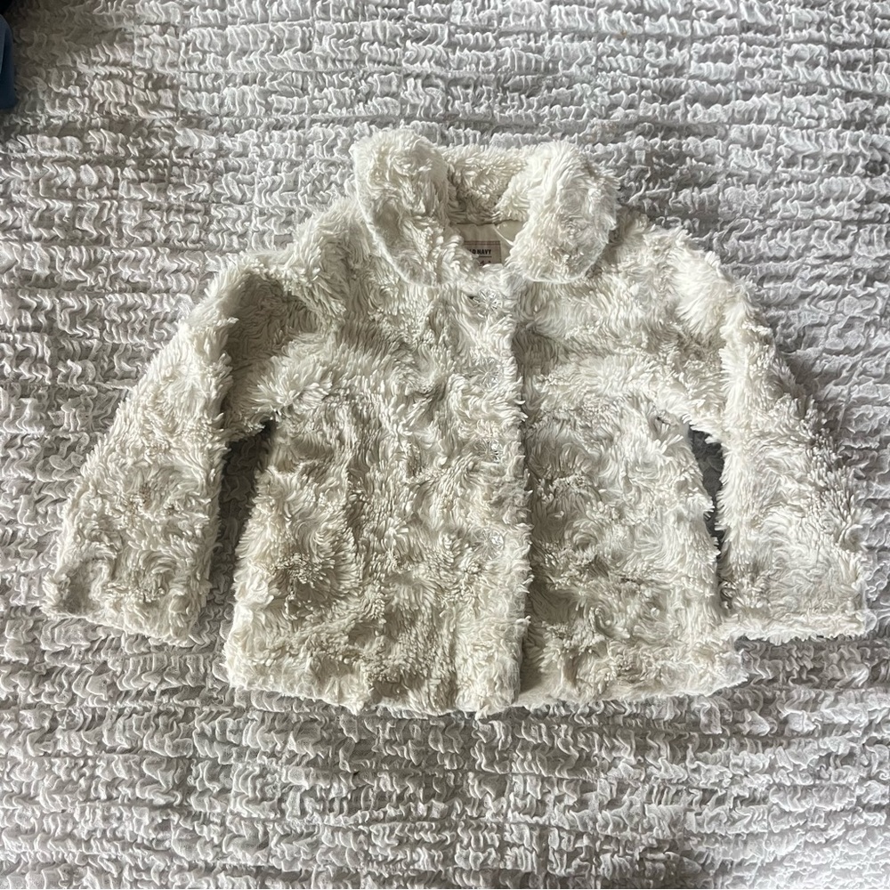 Old Navy 4t girls fluffy soft button up off white jacket